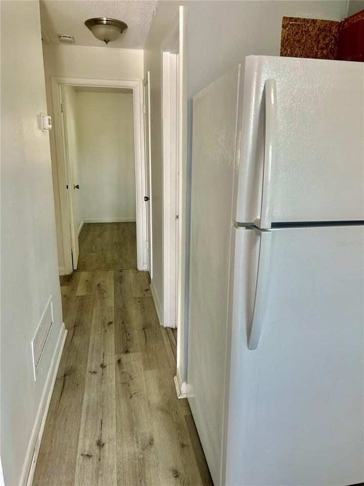 2314 20th Ave W - Photo 7 of 17