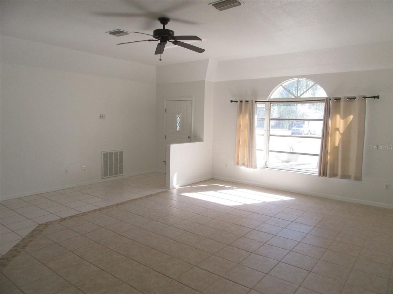 23252 Mcqueeney Ave - Photo 2 of 20