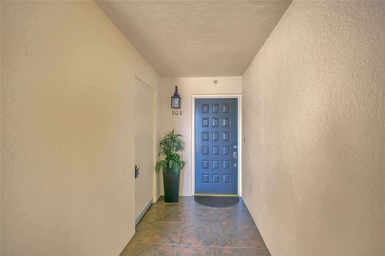 206 Quayside Cir #503 - Photo 4 of 32