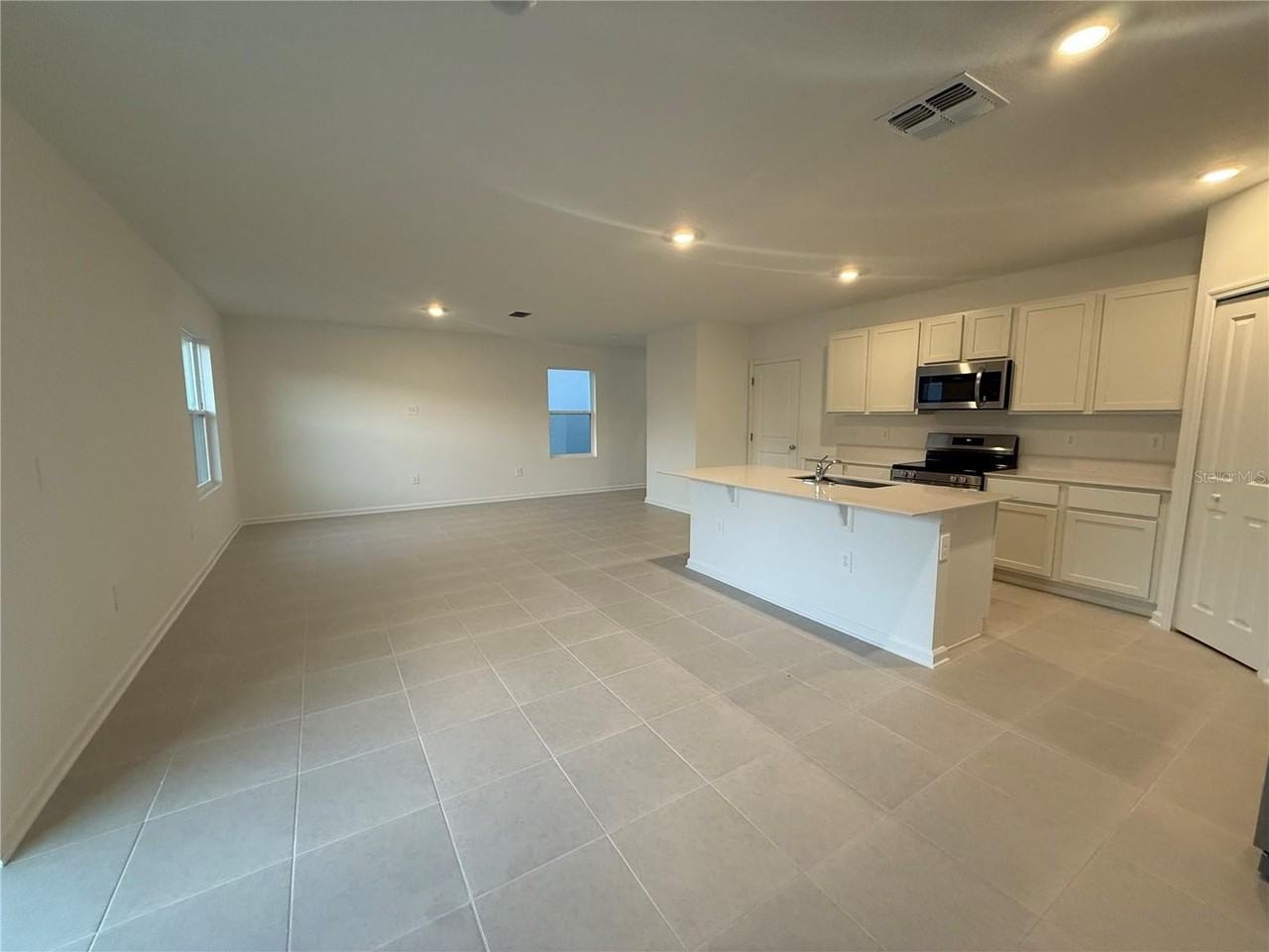 5427 Meadow Walk Dr #5427 - Photo 7 of 30