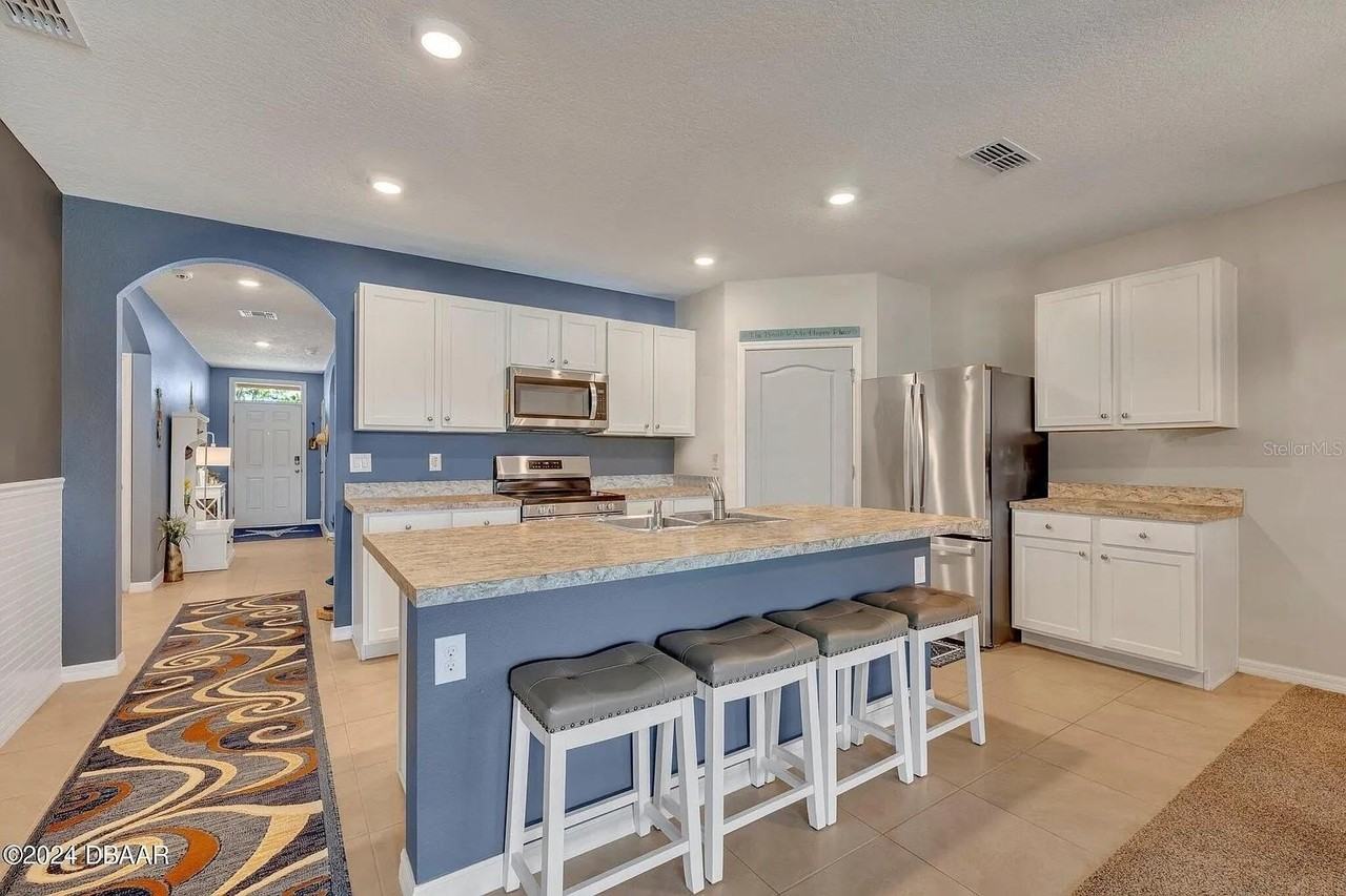 136 Old Mill Pond Rd - Photo 4 of 14