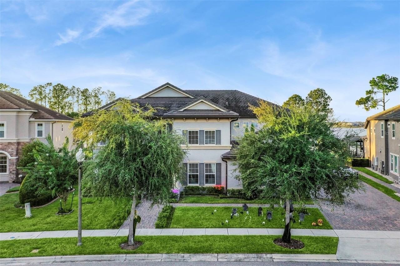 7556 John Hancock Dr - Photo 2 of 50