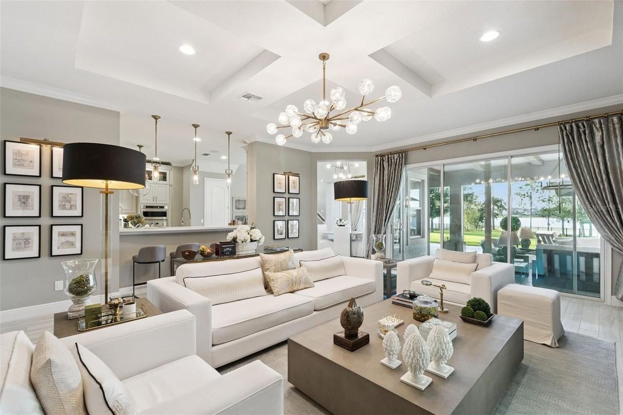 7556 John Hancock Dr - Photo 7 of 50