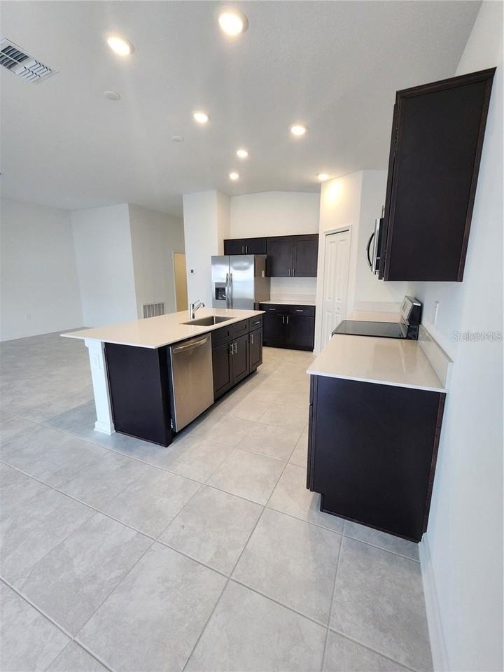 1807 Foreman Rd - Photo 5 of 19