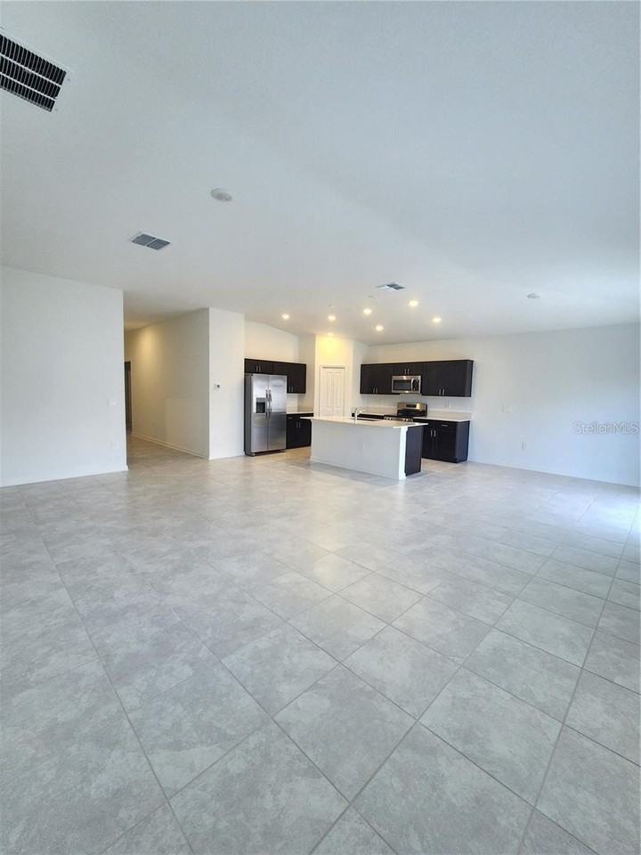 1807 Foreman Rd - Photo 6 of 19