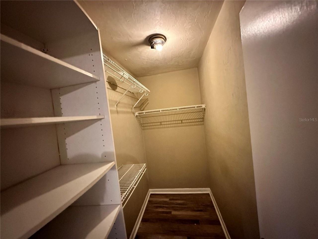 2735 Sw 35th Pl #2001 - Photo 4 of 5