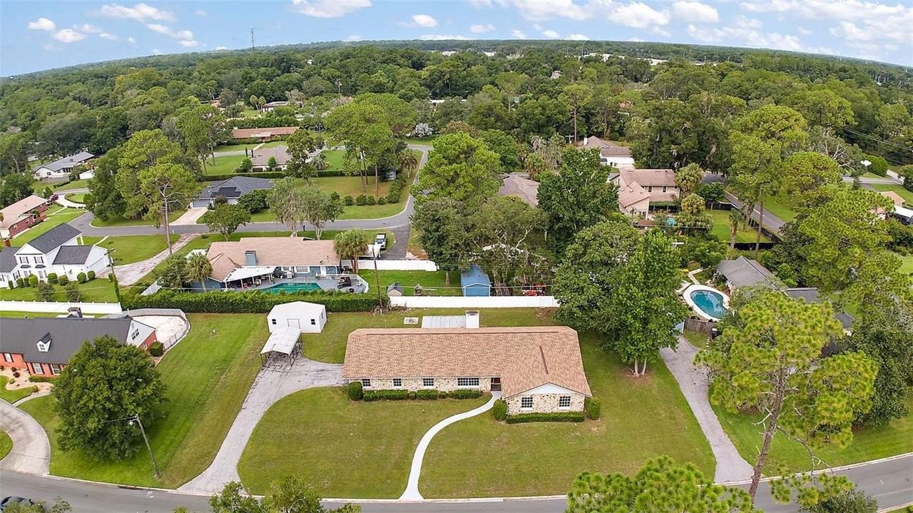 1862 Ne 40th Ct - Photo 3 of 31