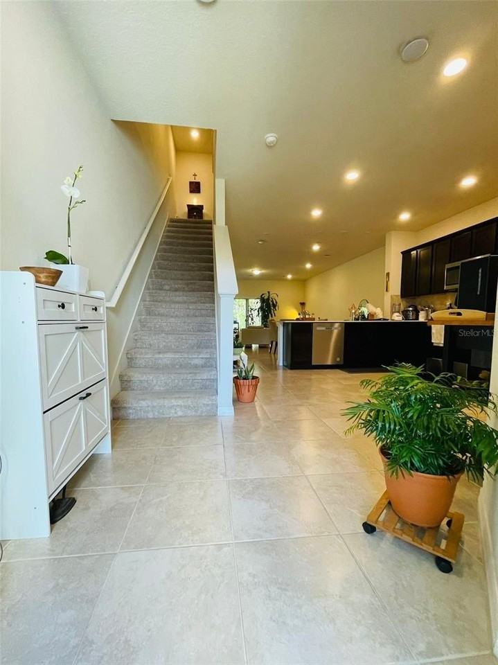 4613 Sparkling Shell Ave - Photo 2 of 6