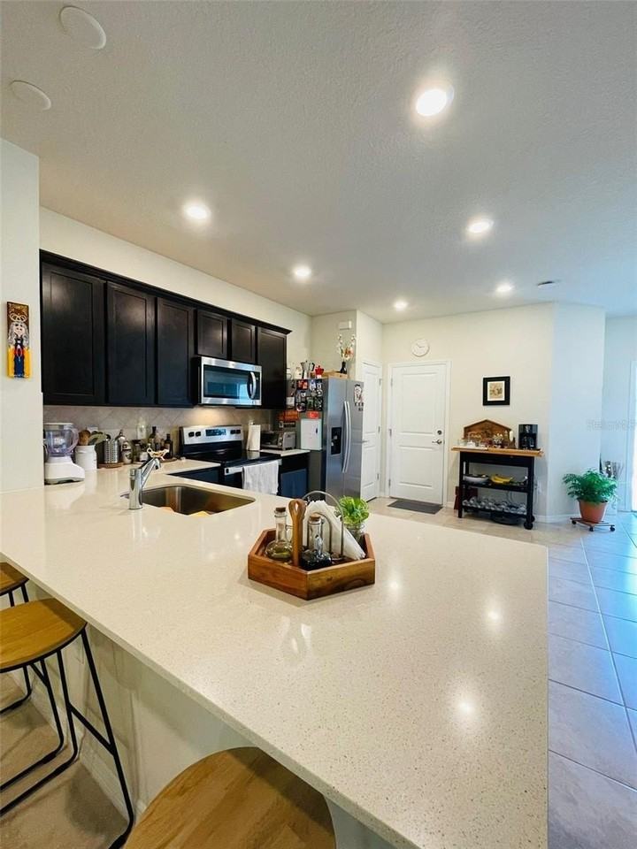 4613 Sparkling Shell Ave - Photo 3 of 6