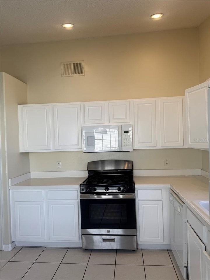 155 Seneca Point Trl - Photo 5 of 28