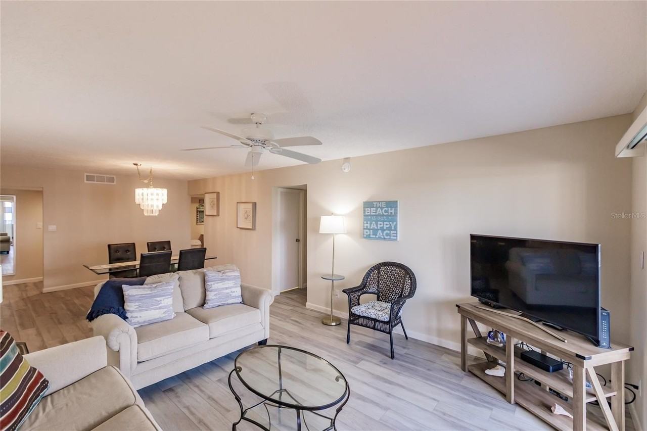 1055 W Peppertree Dr #506AA - Photo 5 of 31