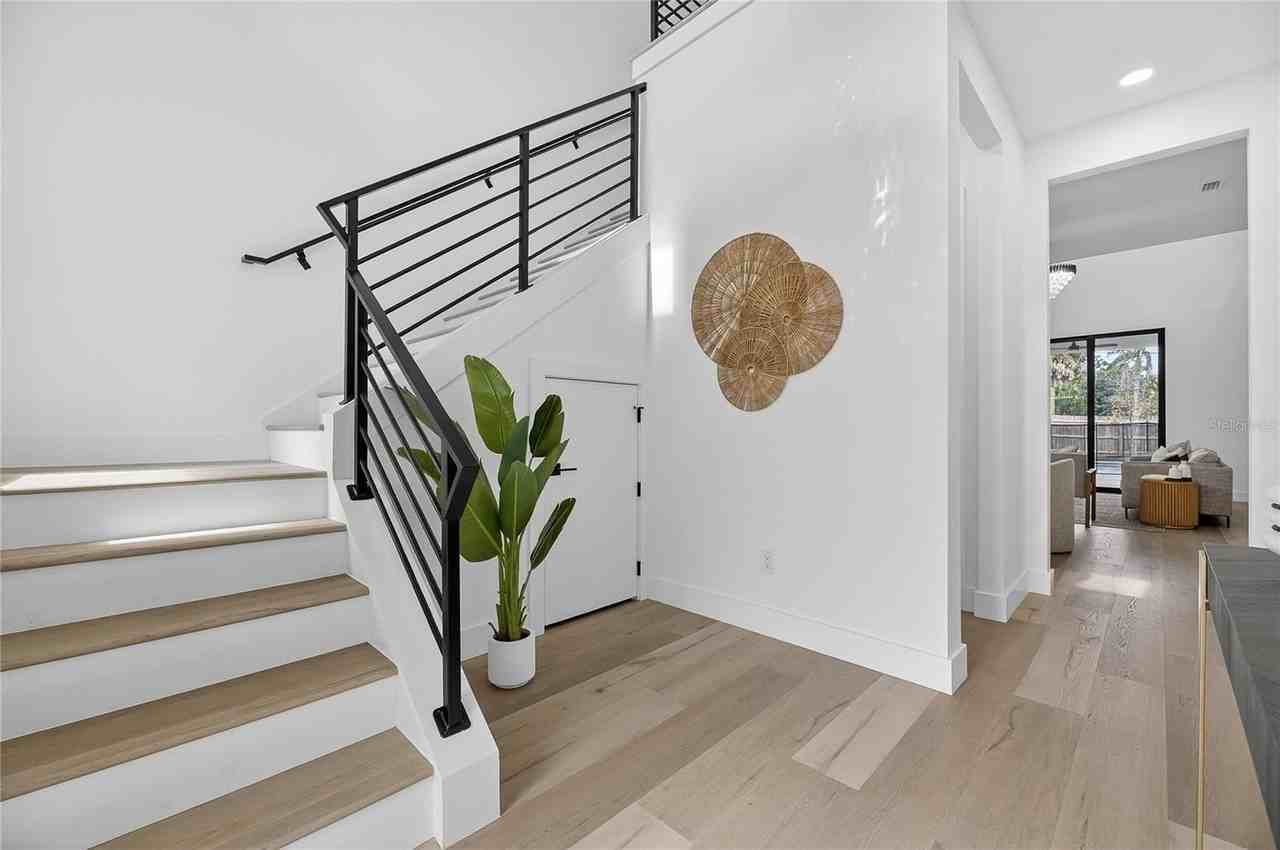 2335 Oak Ter - Photo 6 of 50