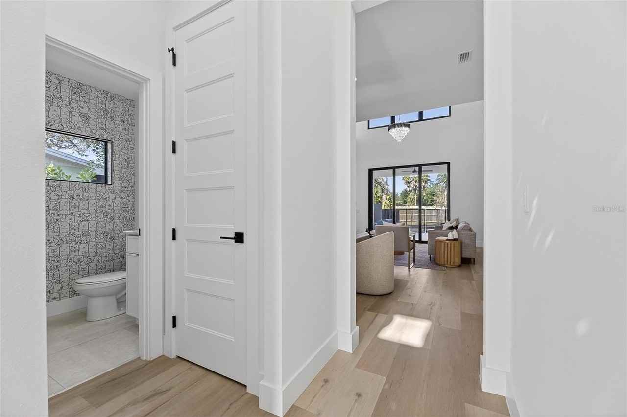 2335 Oak Ter - Photo 7 of 50