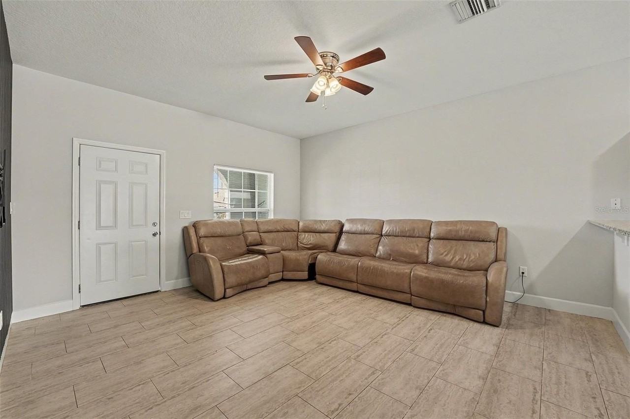 707 Leopard Ct - Photo 6 of 35