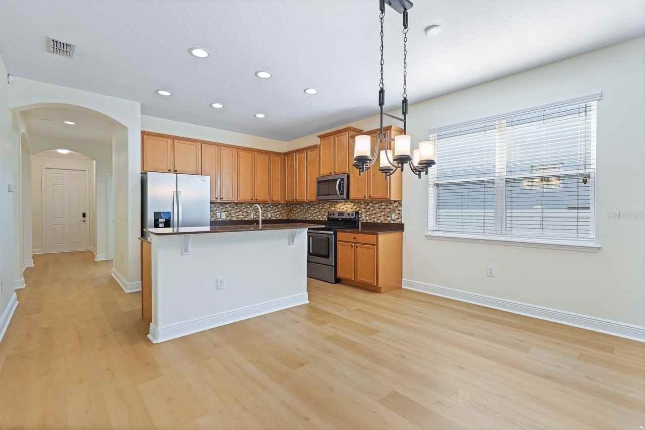 7705 S Fitzgerald St - Photo 7 of 29