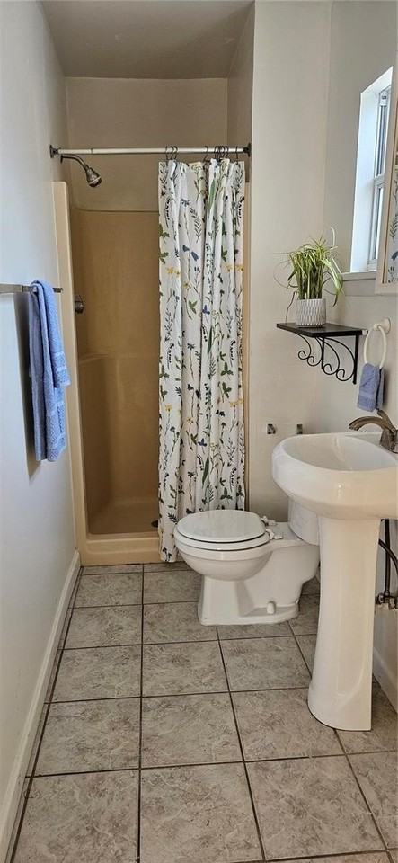 1610 27th Ave N - Photo 7 of 8