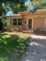 featured image of 224 11th Ave N #1