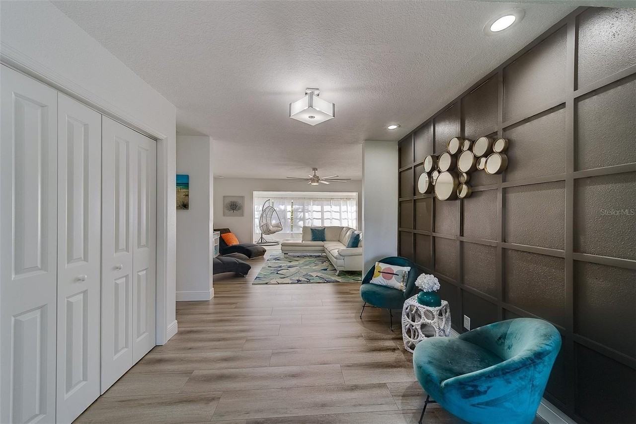 2109 Bayshore Dr - Photo 3 of 39