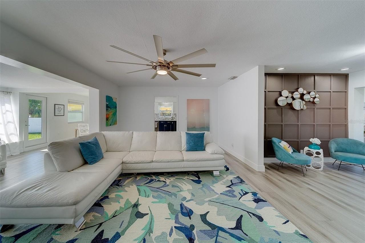 2109 Bayshore Dr - Photo 6 of 39