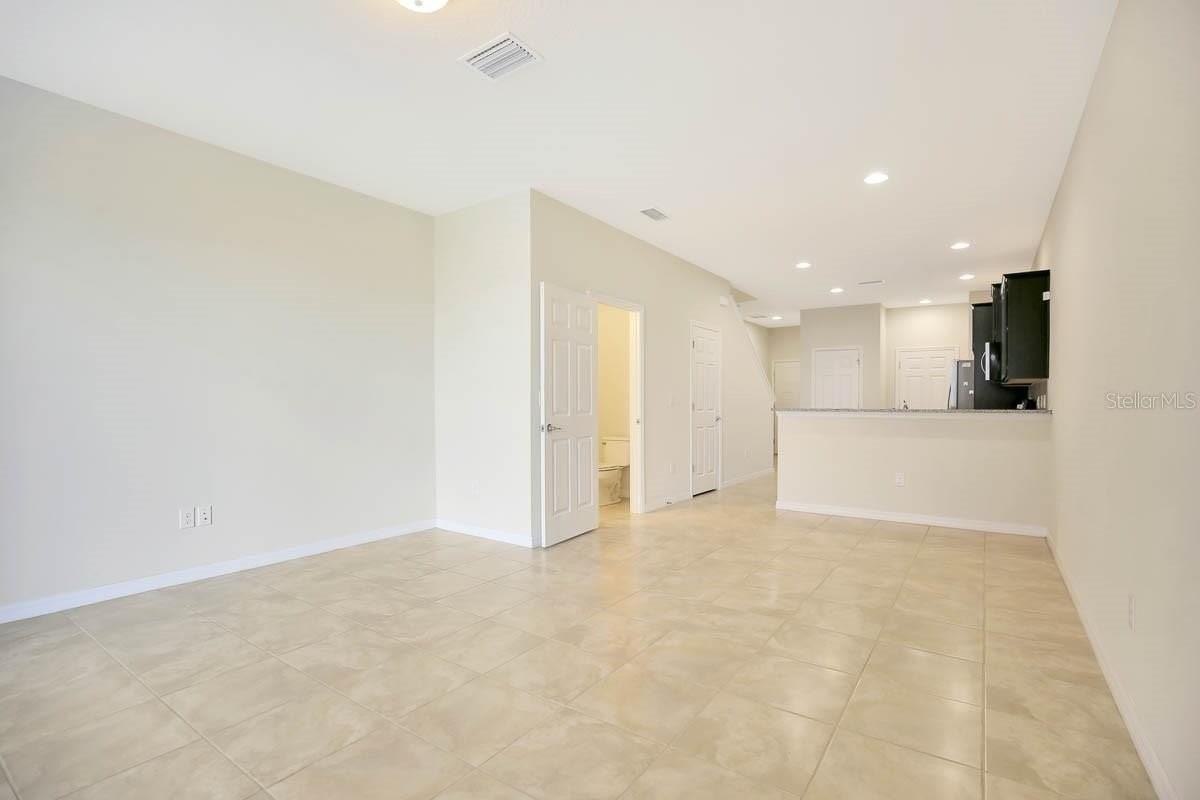 9120 Hillcroft Dr - Photo 7 of 28