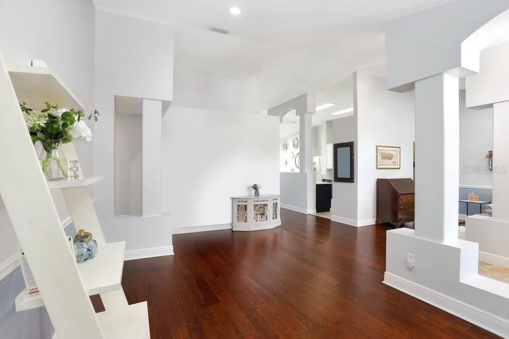 16906 Equestrian Trl - Photo 7 of 50