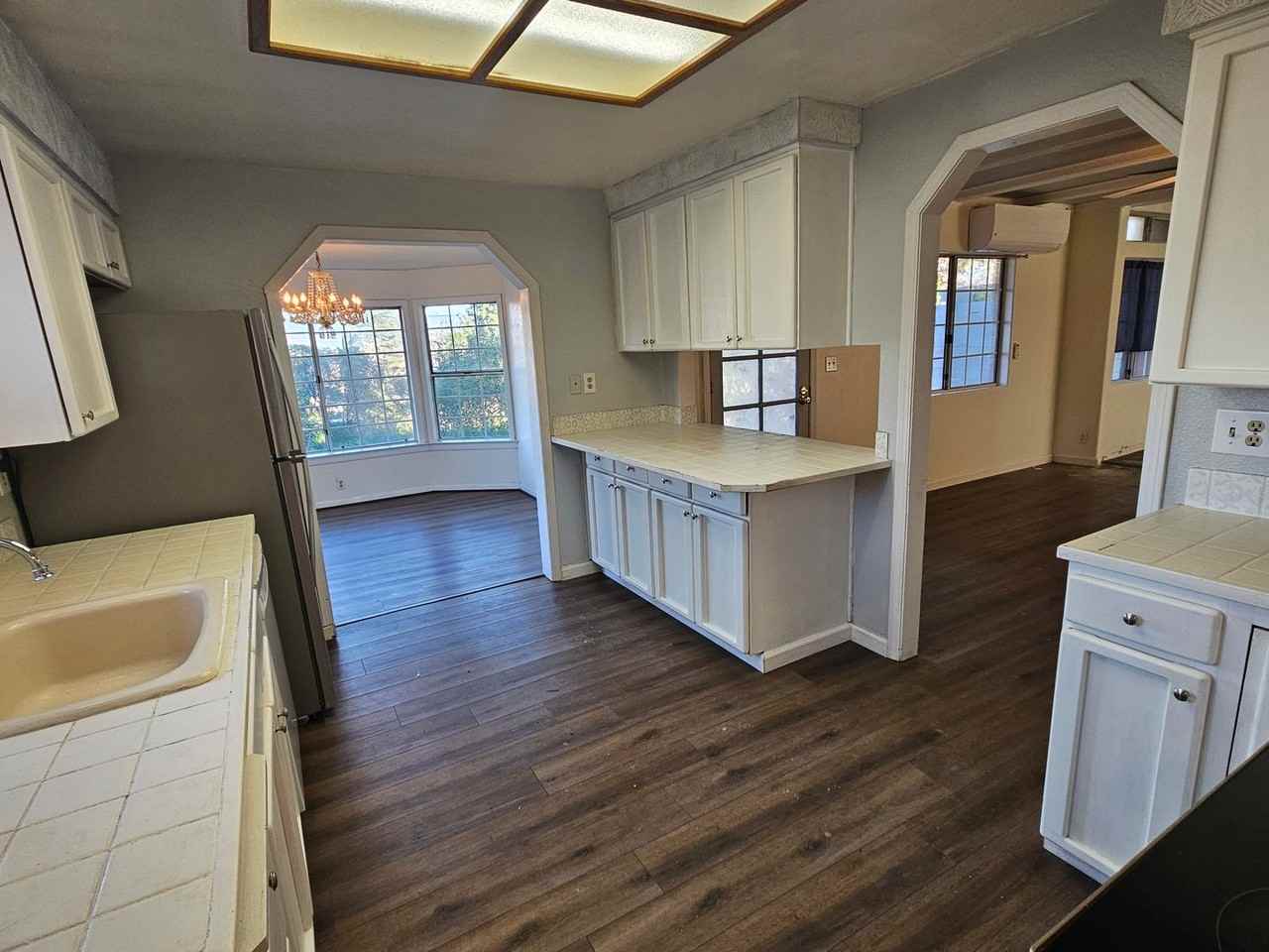 520 Margot Ln - Photo 5 of 20