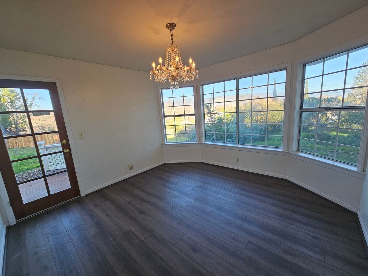 520 Margot Ln - Photo 7 of 20