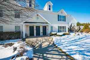 featured image of 28 Lorien Pl