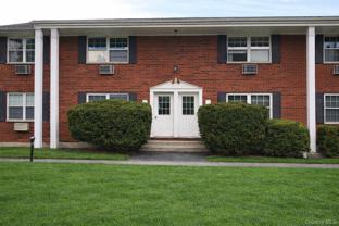 5 Wildwood Dr Apt 12c #12C - Photo 1 of 1