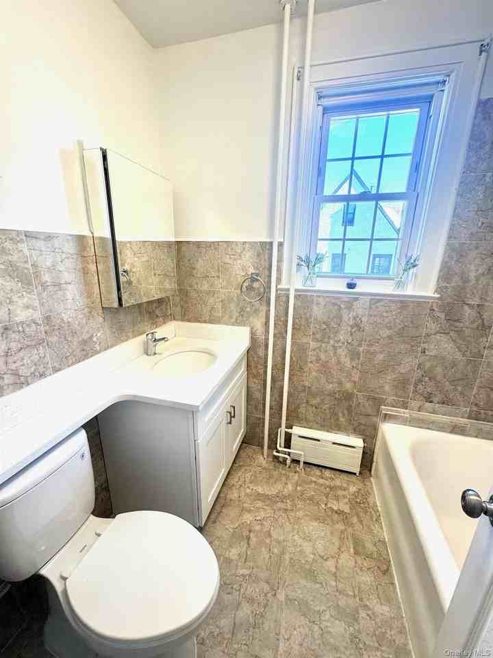 21406 36th Ave Apt 2 #2 - Photo 5 of 10