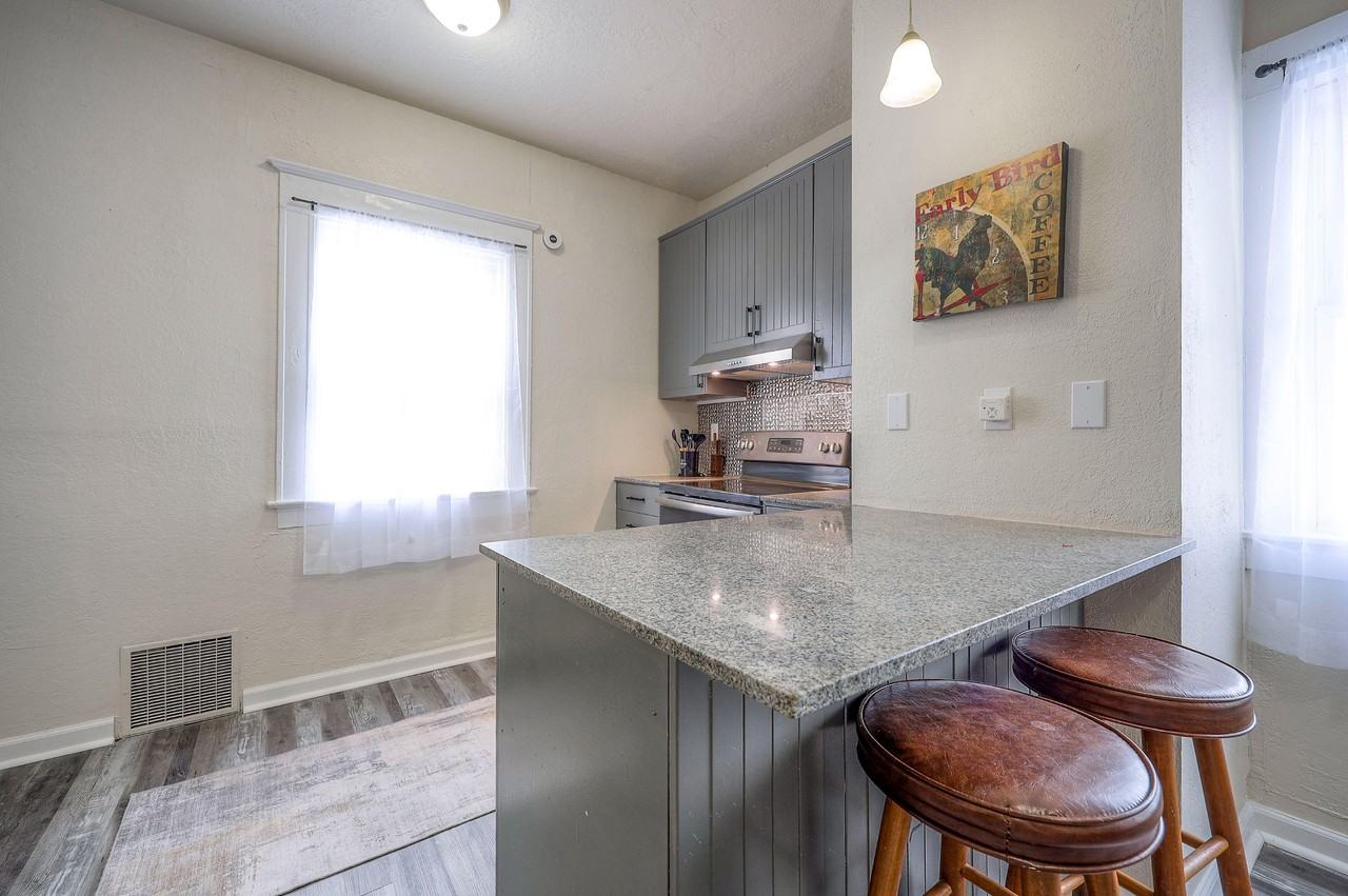 E 28th St - Photo 5 of 18