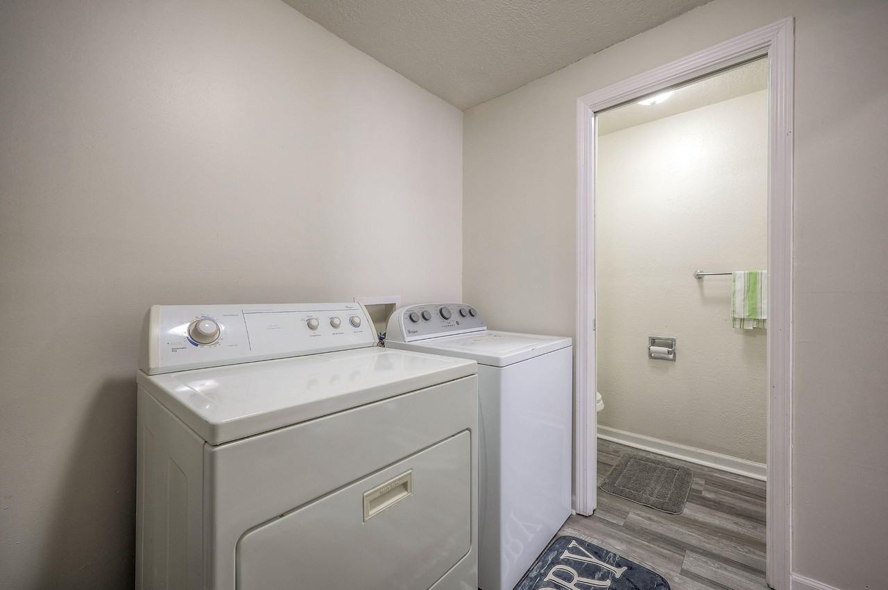 E 28th St - Photo 7 of 18