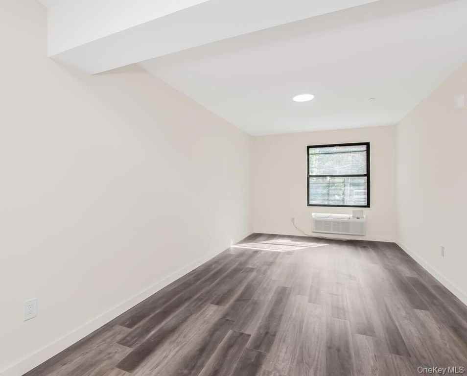 409 Warburton Ave #1A - Photo 7 of 12