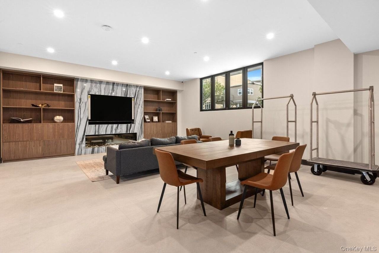 36 India St #2G - Photo 7 of 11