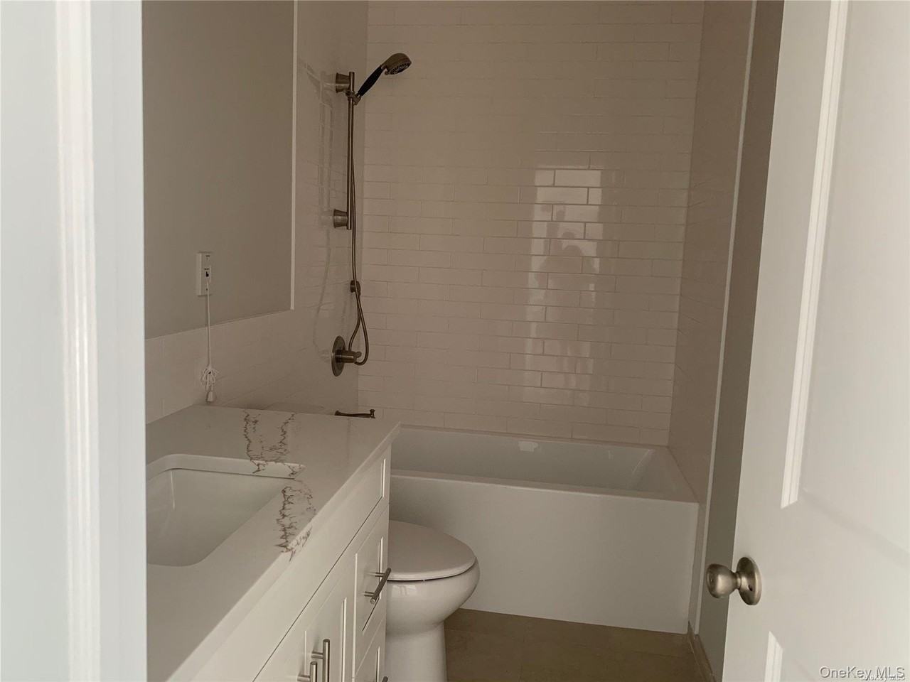 515 Jackson Ave Apt 10 #10 - Photo 6 of 6