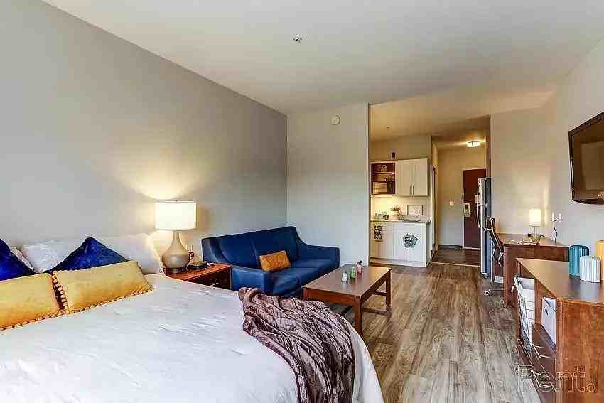 Chateau Dr Se - Photo 7 of 11