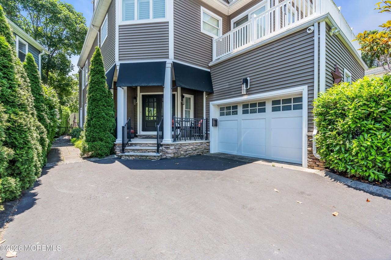 609 15th Ave - Photo 2 of 50