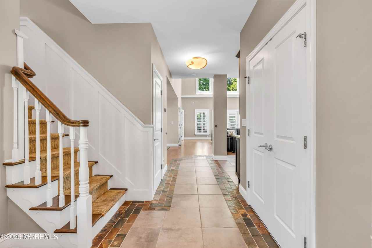 609 15th Ave - Photo 6 of 50