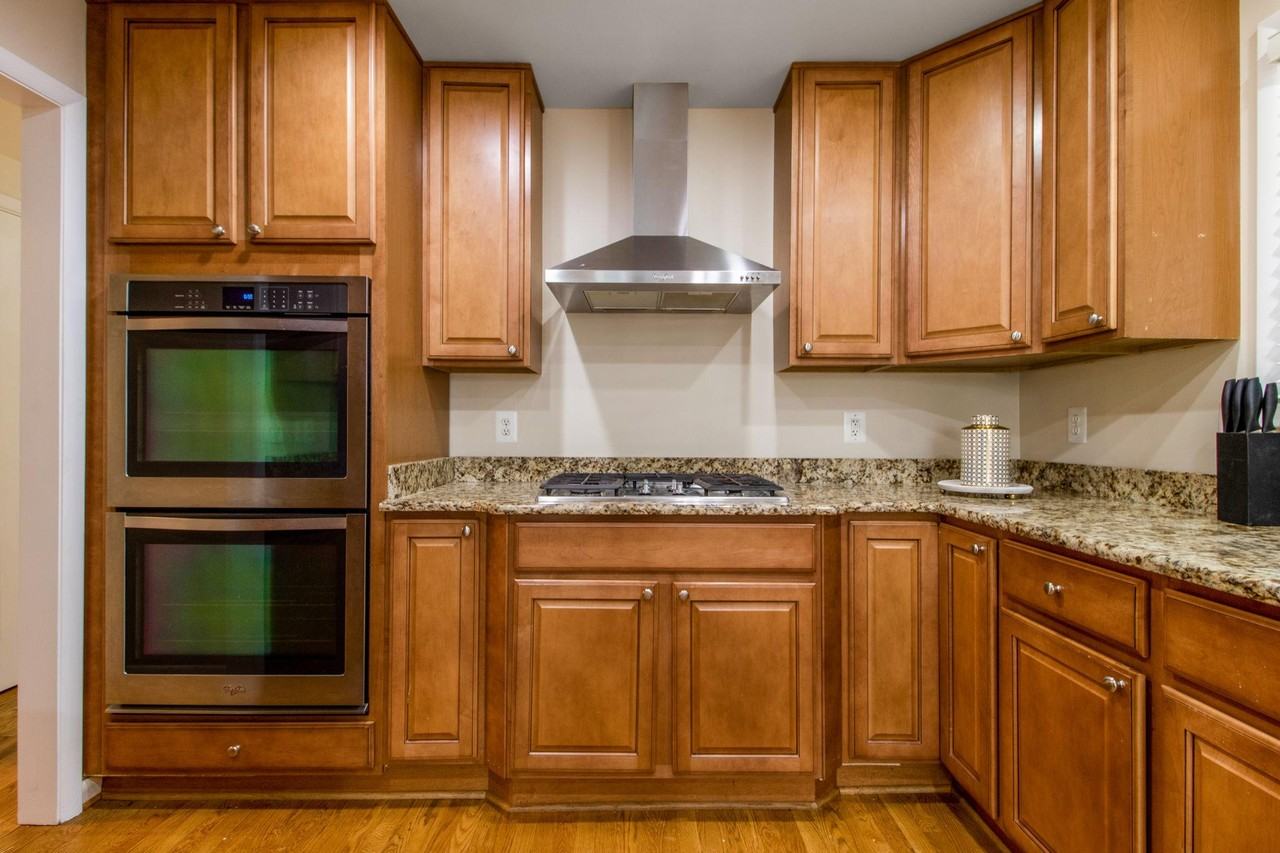 Peacock Ave - Photo 4 of 35