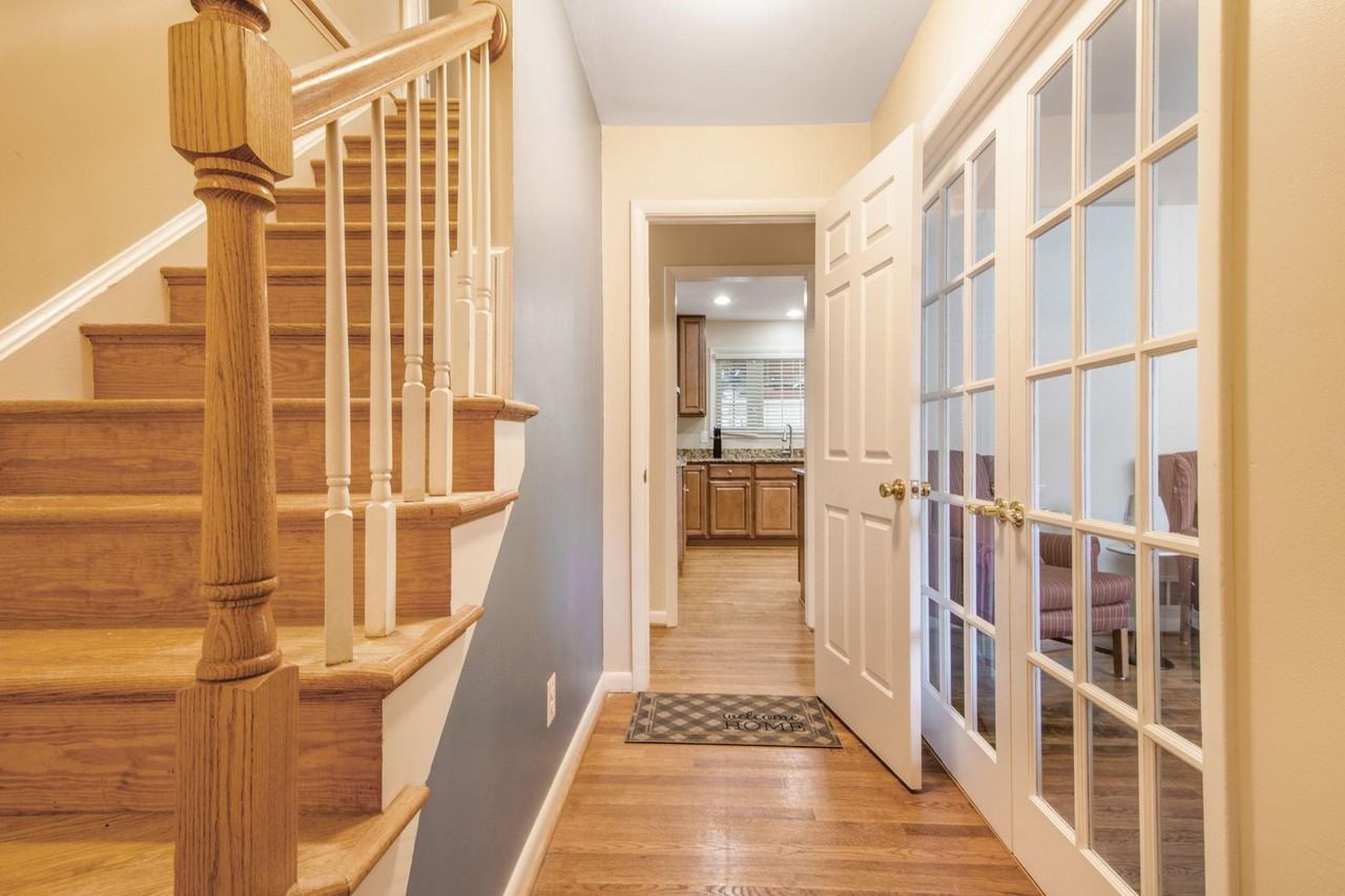 Peacock Ave - Photo 6 of 35