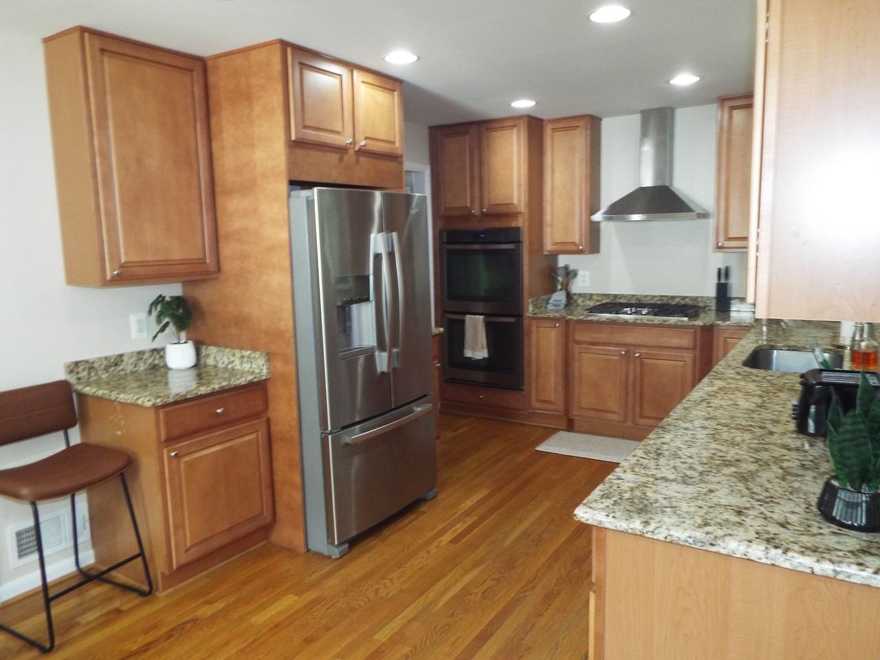 Peacock Ave - Photo 7 of 35