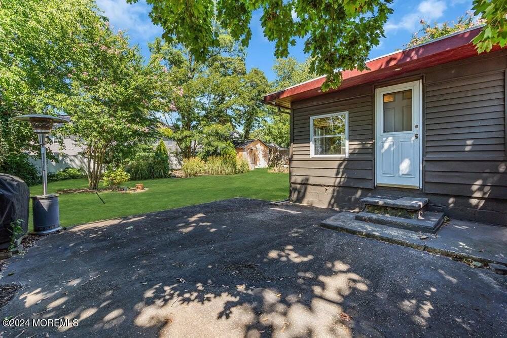 105 Longfellow Ave - Photo 5 of 38