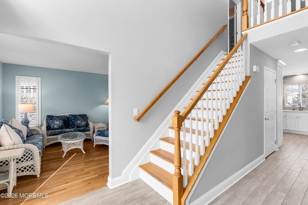 79 Riverdale Ave - Photo 3 of 23