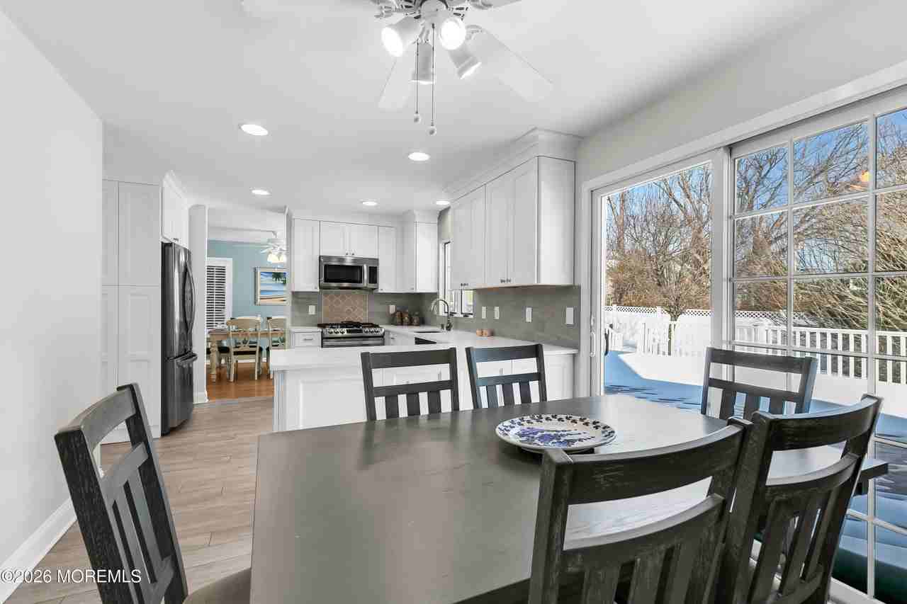 79 Riverdale Ave - Photo 7 of 23