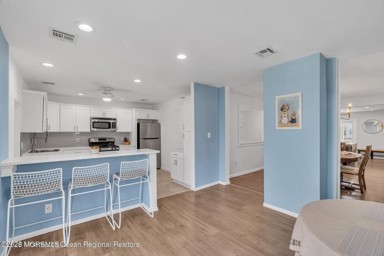 505 West St - Photo 4 of 24