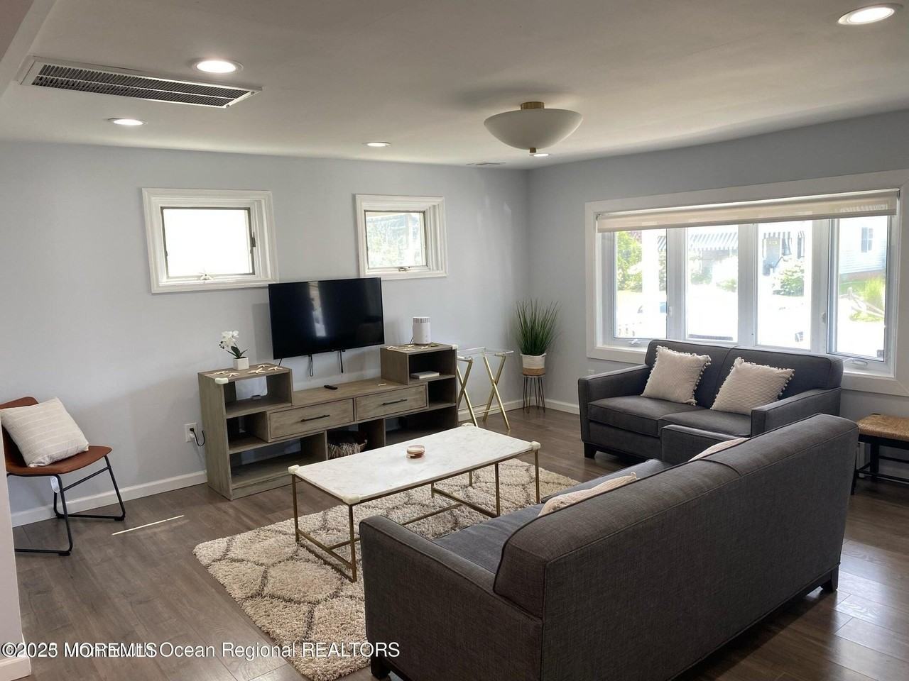 505 West St - Photo 6 of 24