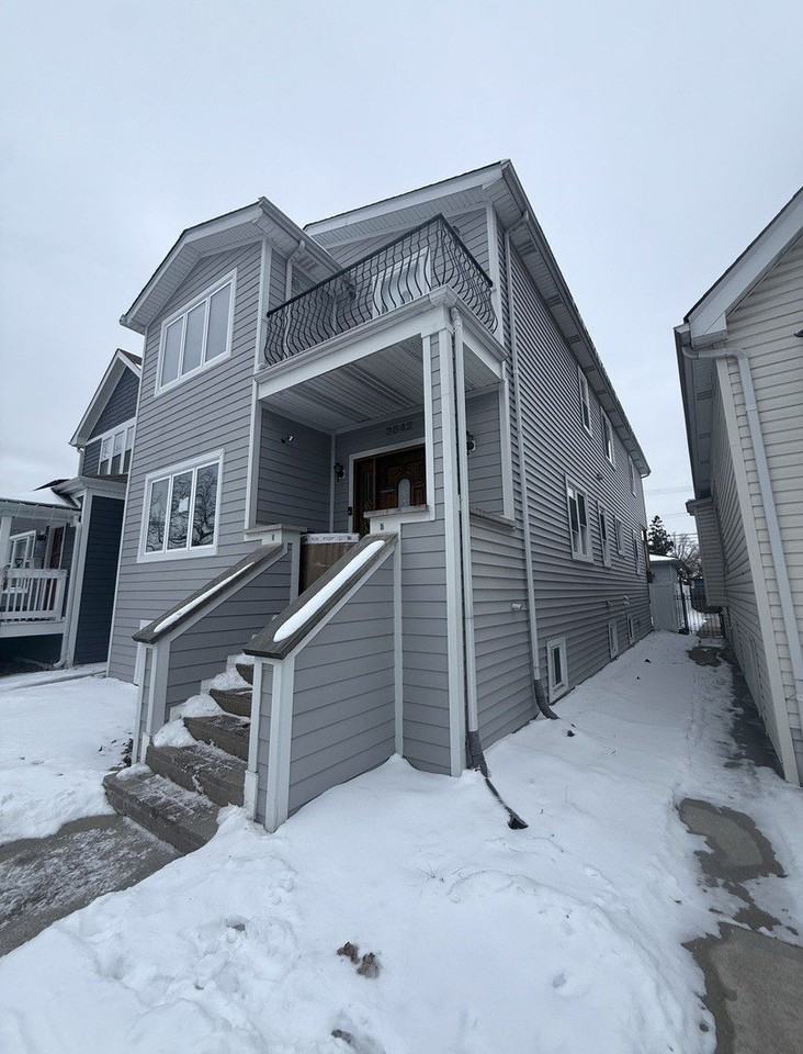 3842 N Newcastle Ave - Photo 2 of 7