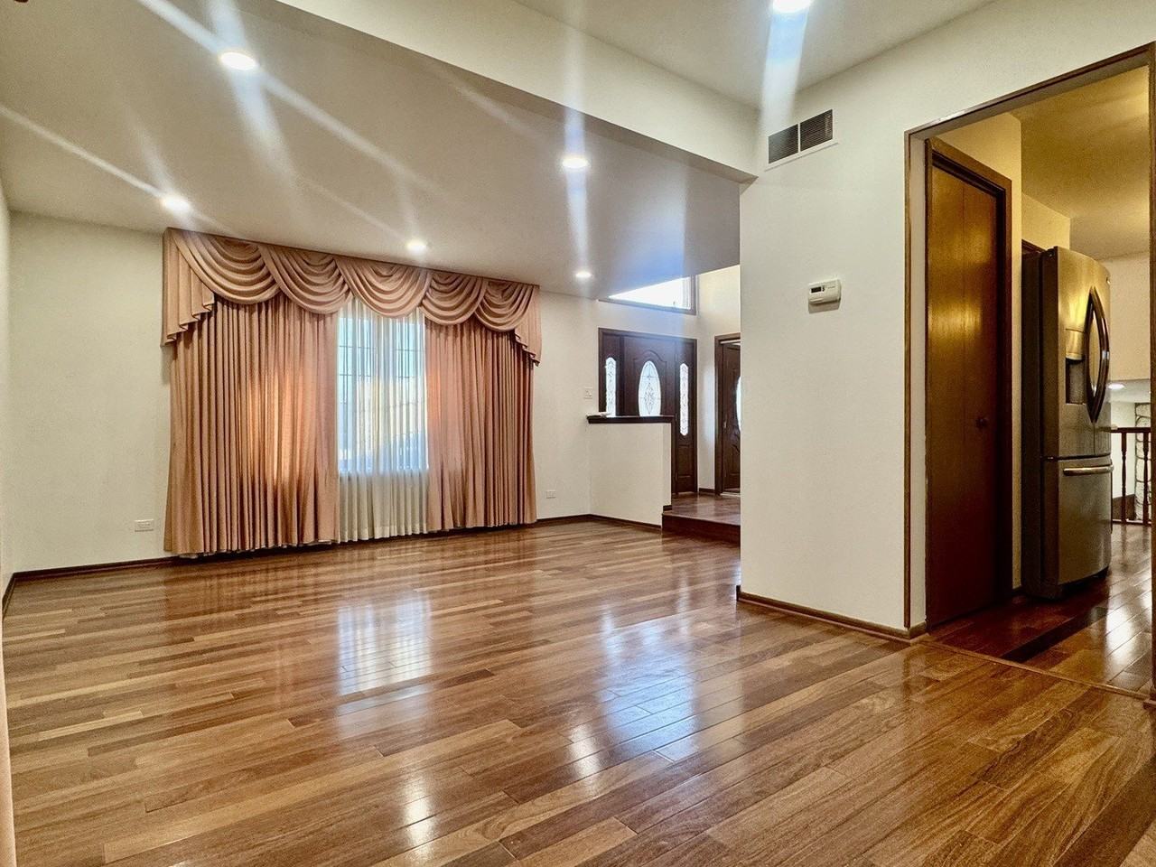 8548 Bethany Ln - Photo 4 of 26