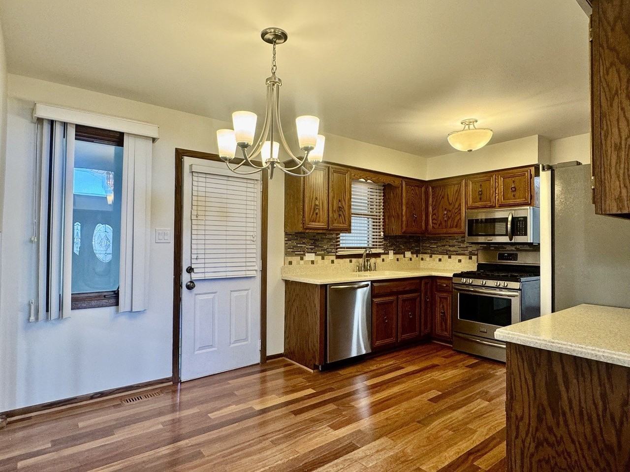 8548 Bethany Ln - Photo 5 of 26