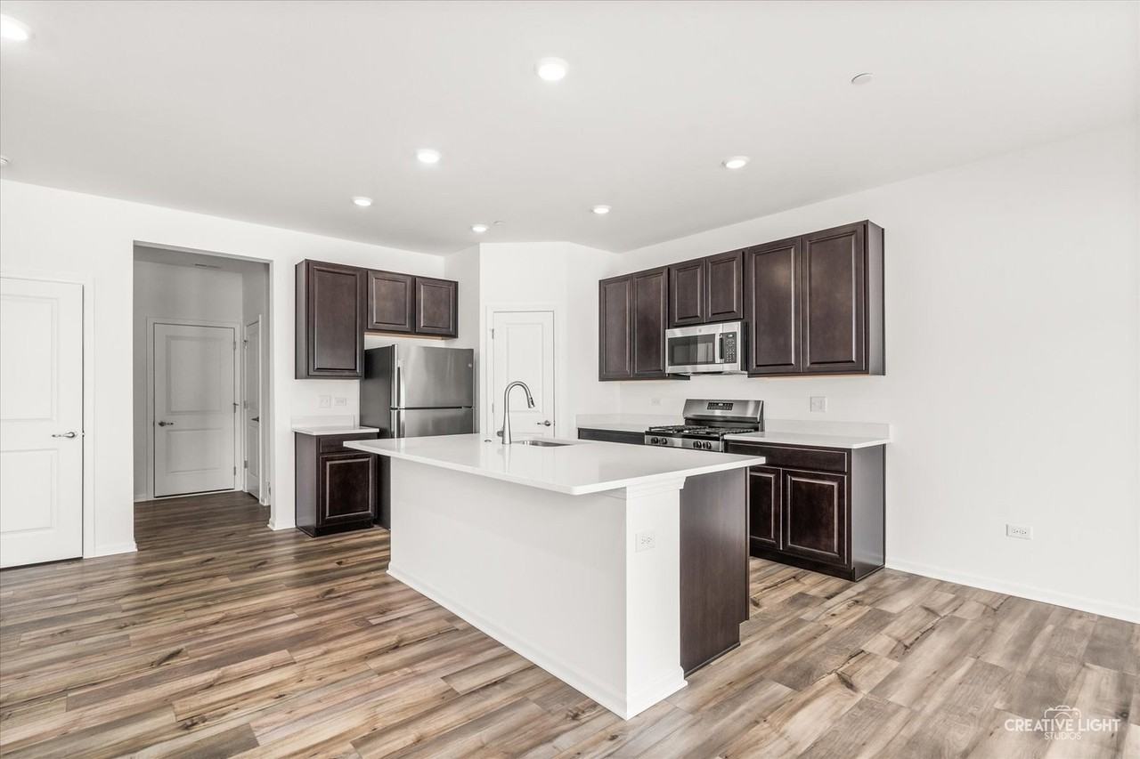 142 Henderson St Unit 142 #142 - Photo 5 of 17